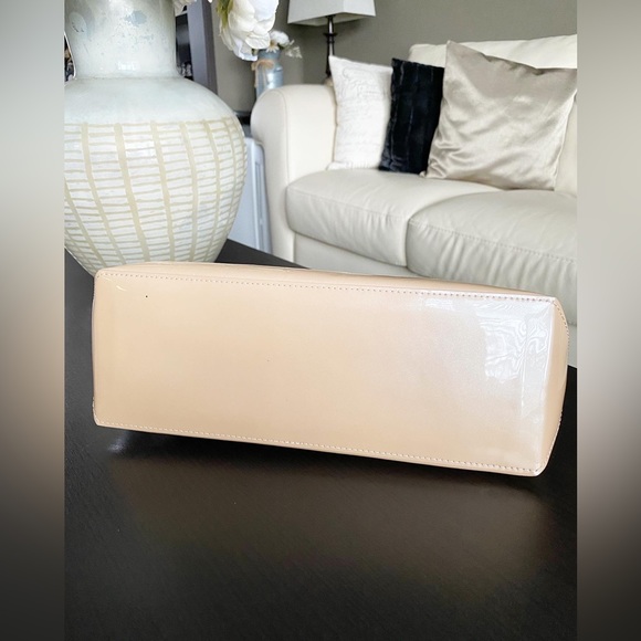 LOUIS VUITTON Vernis Wilshire PM - Picture 5 of 10